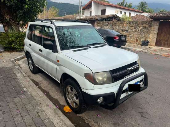 MITSUBISHI-PAJERO IO-2000