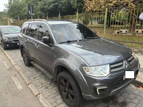 MITSUBISHI-PAJERO-3.2 HPE S 4X4 7 LUGARES 16V TURBO INTERCOOLER DIESEL 4P AUTOMÁTICO MITSUBISHI-PAJERO-2015