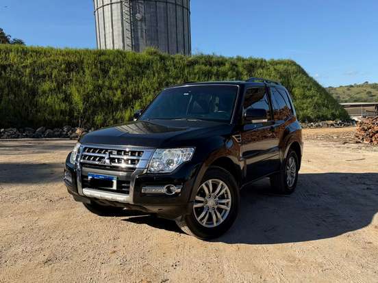 MITSUBISHI-PAJERO FULL-3.8 HPE 4X4 V6 24V GASOLINA 2P AUTOMÁTICO MITSUBISHI-PAJERO FULL-2015