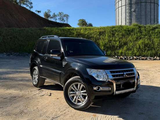 MITSUBISHI-PAJERO FULL-3.8 HPE 4X4 V6 24V GASOLINA 2P AUTOMÁTICO MITSUBISHI-PAJERO FULL-2015