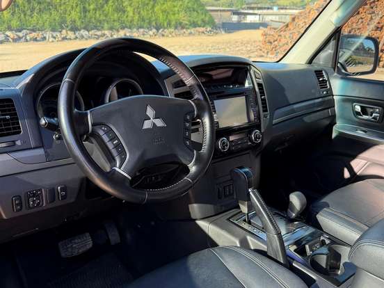 MITSUBISHI-PAJERO FULL-3.8 HPE 4X4 V6 24V GASOLINA 2P AUTOMÁTICO MITSUBISHI-PAJERO FULL-2015