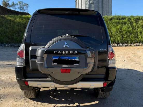 MITSUBISHI-PAJERO FULL-3.8 HPE 4X4 V6 24V GASOLINA 2P AUTOMÁTICO MITSUBISHI-PAJERO FULL-2015