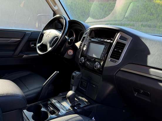MITSUBISHI-PAJERO FULL-3.8 HPE 4X4 V6 24V GASOLINA 2P AUTOMÁTICO MITSUBISHI-PAJERO FULL-2015