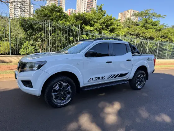 NISSAN FRONTIER 2.3 16V TURBO DIESEL ATTACK CD 4X4 AUTOMÁTICO NISSAN FRONTIER 2.3 16V TURBO DIESEL ATTACK CD 4X4 AUTOMÁTICO