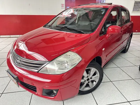 NISSAN TIIDA 1.8 SL 16V FLEX 4P AUTOMÁTICO NISSAN TIIDA 1.8 SL 16V FLEX 4P AUTOMÁTICO