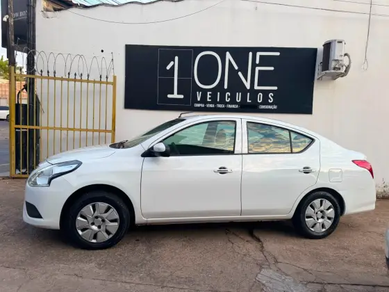 NISSAN VERSA 1.0 12V FLEX 4P MANUAL NISSAN VERSA 1.0 12V FLEX 4P MANUAL
