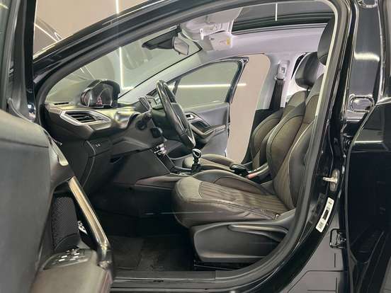 PEUGEOT-2008-2016