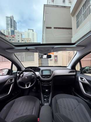 PEUGEOT-208-1.6 GRIFFE 16V FLEX 4P AUTOMÁTICO PEUGEOT-208-2017