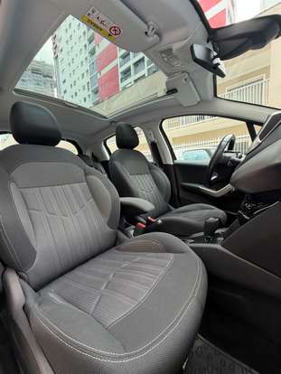 PEUGEOT-208-1.6 GRIFFE 16V FLEX 4P AUTOMÁTICO PEUGEOT-208-2017