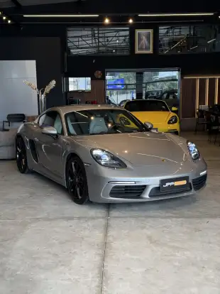 PORSCHE-718-2024