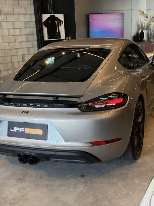 PORSCHE-718-2024