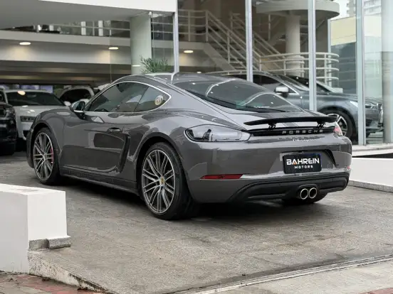 PORSCHE-718-2021