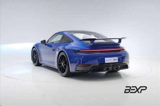 PORSCHE-911-2025
