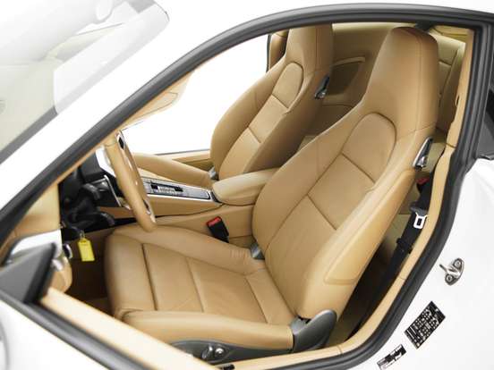 PORSCHE-911-2016