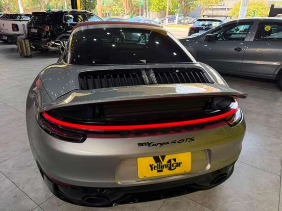 PORSCHE-911-2024