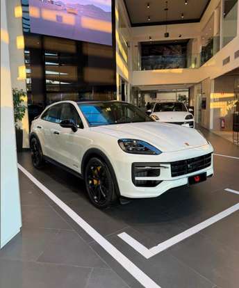 PORSCHE-CAYENNE-2025