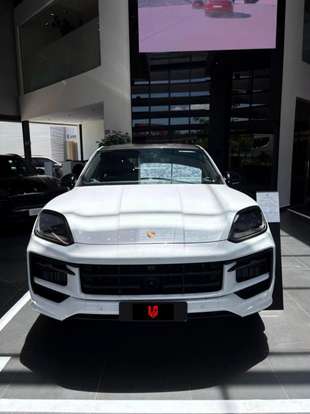 PORSCHE-CAYENNE-2025
