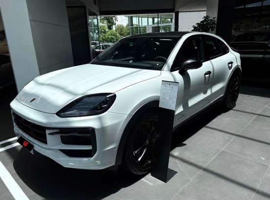 PORSCHE-CAYENNE-2025