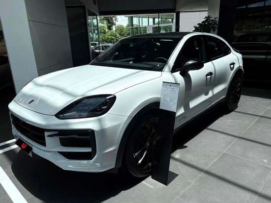 PORSCHE-CAYENNE-4.0 V8 GASOLINA GTS COUPÉ AWD TIPTRONIC S PORSCHE-CAYENNE-2025