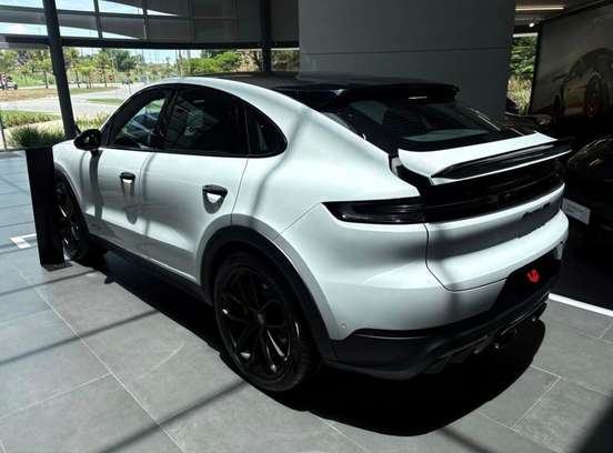 PORSCHE-CAYENNE-2025