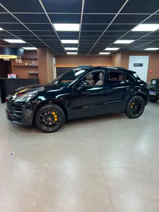 PORSCHE-MACAN-2019