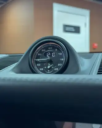 PORSCHE-MACAN-2024