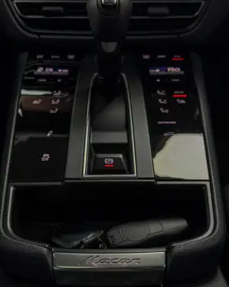 PORSCHE-MACAN-2024