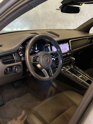 PORSCHE-MACAN-2020