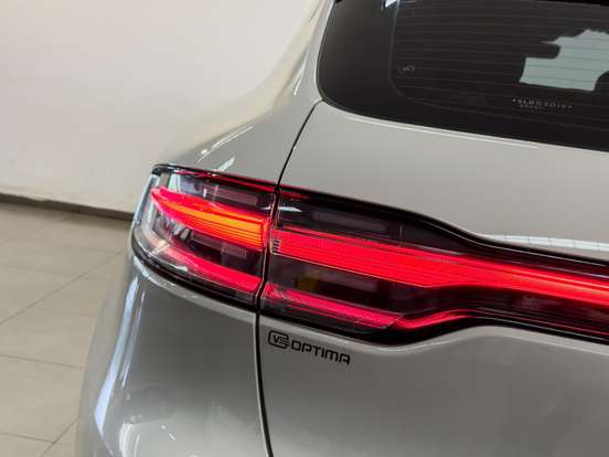 PORSCHE-MACAN-2024