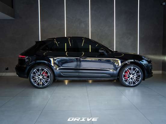 PORSCHE-MACAN-2023