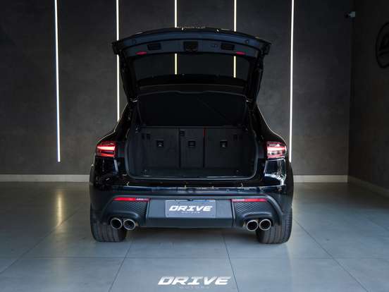 PORSCHE-MACAN-2023