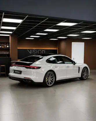 PORSCHE-PANAMERA-2023