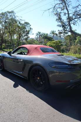 PORSCHE-718-2023