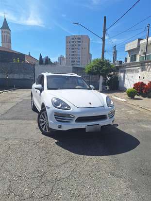 PORSCHE-CAYENNE-2013