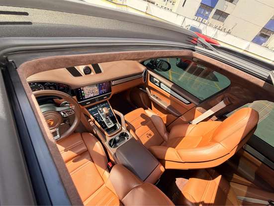 PORSCHE-CAYENNE-2023