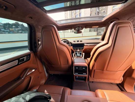 PORSCHE-CAYENNE-2023