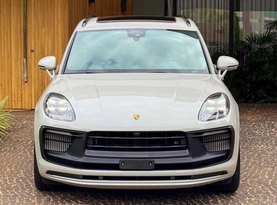 PORSCHE-MACAN-2024