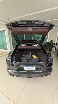 PORSCHE-PANAMERA-2023
