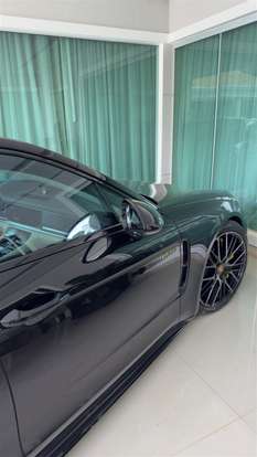 PORSCHE-PANAMERA-2023