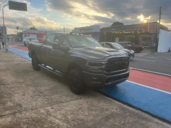 RAM 3500 6.7 I6 TURBO DIESEL LARAMIE NIGHT EDITION CD 4X4 AUTOMÁTICO RAM 3500 6.7 I6 TURBO DIESEL LARAMIE NIGHT EDITION CD 4X4 AUTOMÁTICO