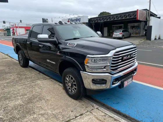 RAM 3500 6.7 I6 TURBO DIESEL LIMITED LONGHORN CD 4X4  AUTOMÁTICO