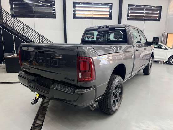 RAM-3500-6.7 I6 TURBO DIESEL LARAMIE NIGHT EDITION CD 4X4 AUTOMÁTICO RAM-3500-2025