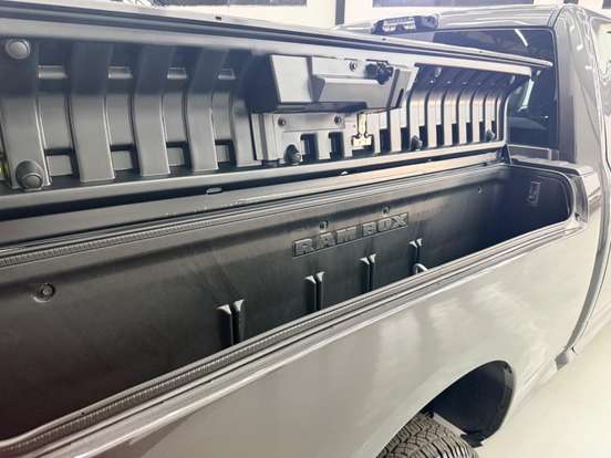 RAM-3500-6.7 I6 TURBO DIESEL LARAMIE NIGHT EDITION CD 4X4 AUTOMÁTICO RAM-3500-2025