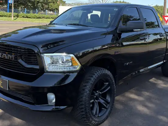 RAM-CLASSIC-5.7 V8 GASOLINA LARAMIE NIGHT EDITION CD 4X4 AUTOMÁTICO RAM-CLASSIC-2022