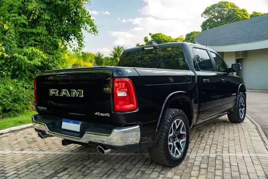 RAM-1500-3.0 HURRICANE 6 BITURBO GASOLINA LARAMIE CD 4X4 AUTOMÁTICO RAM-1500-2024