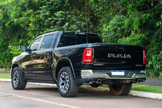 RAM-1500-3.0 HURRICANE 6 BITURBO GASOLINA LARAMIE CD 4X4 AUTOMÁTICO RAM-1500-2024