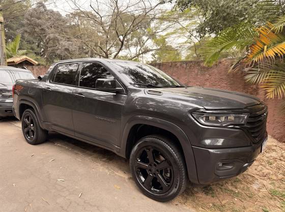 RAM RAMPAGE 2.0 HURRICANE 4 TURBO GASOLINA R/T 4X4 AUTOMÁTICO