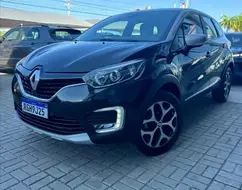 RENAULT CAPTUR 1.6 16V SCE FLEX BOSE X-TRONIC RENAULT CAPTUR 1.6 16V SCE FLEX BOSE X-TRONIC