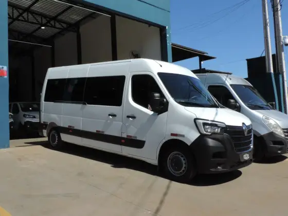 RENAULT MASTER 2.3 DCI DIESEL MINIBUS EXECUTIVE 16L L3H2 3P MANUAL RENAULT MASTER 2.3 DCI DIESEL MINIBUS EXECUTIVE 16L L3H2 3P MANUAL