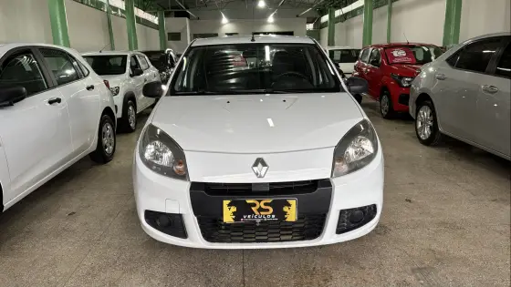 RENAULT SANDERO 1.0 AUTHENTIQUE 16V FLEX 4P MANUAL RENAULT SANDERO 1.0 AUTHENTIQUE 16V FLEX 4P MANUAL